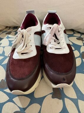 Casual Lace-Up Sneakers in Burgundy and White